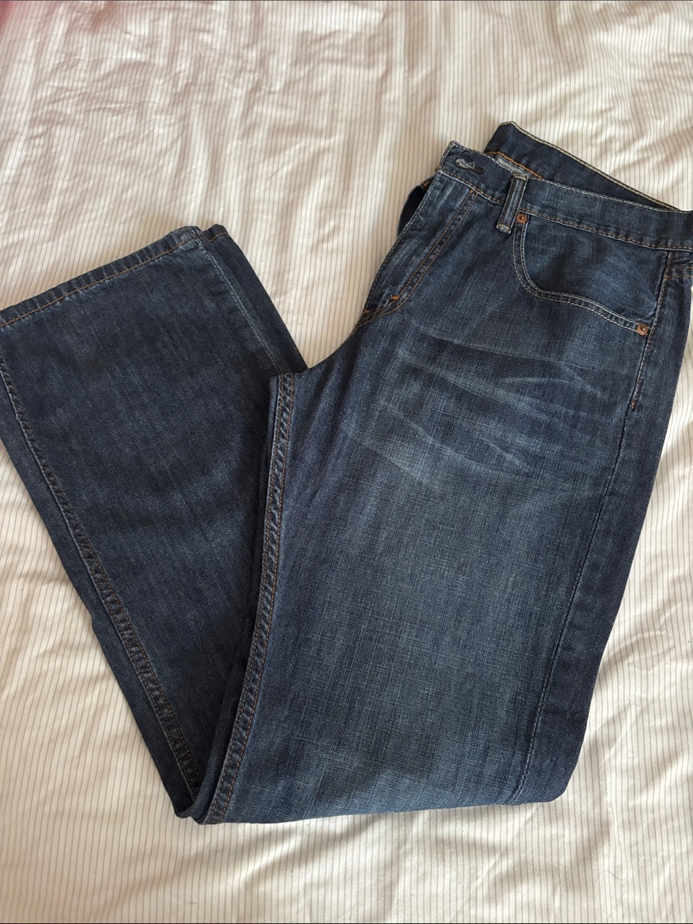 Levi's Men's Straight Leg Jeans in Dark Blue